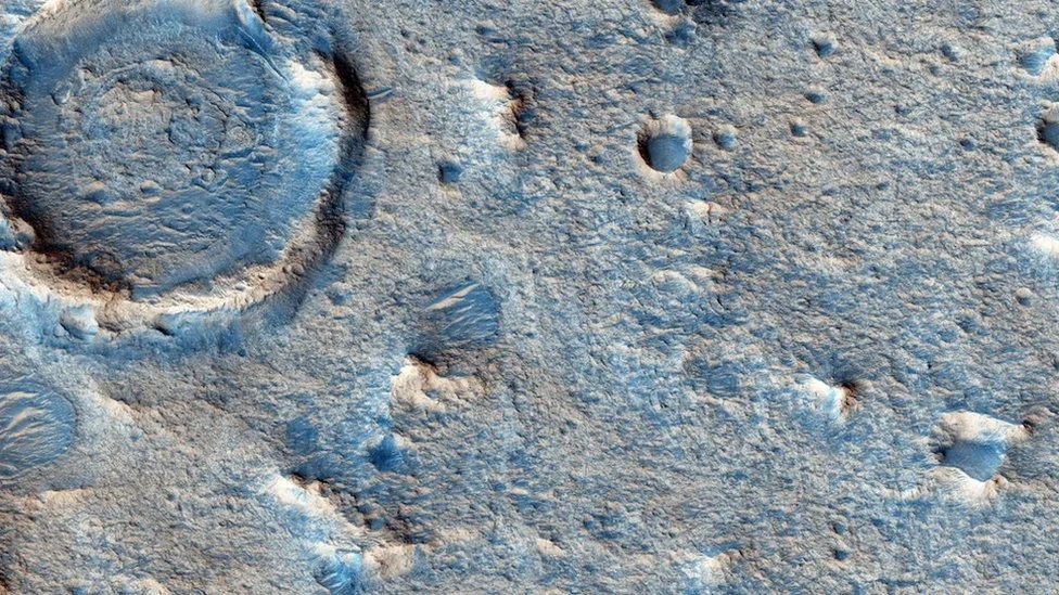 -111237528-oxia-planum-close-up-pillars