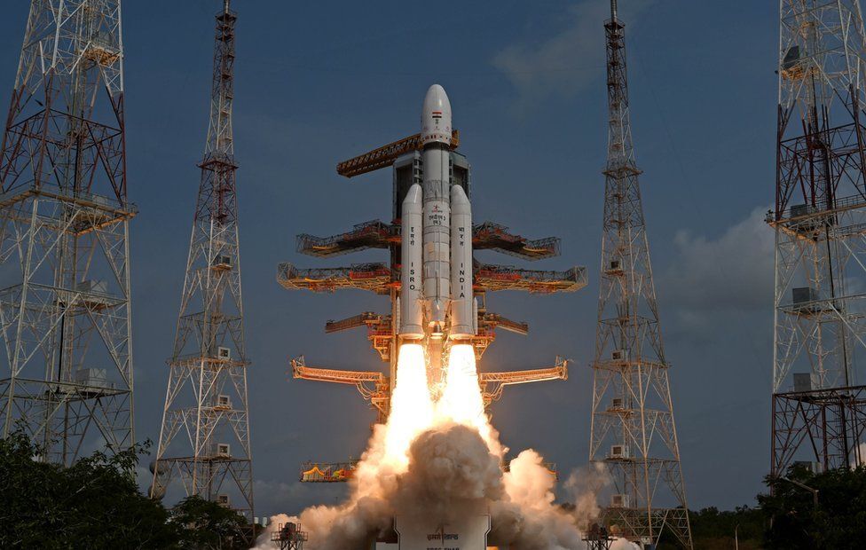 -129147889-oneweblift-offlaunch18260322-photocredit-isro