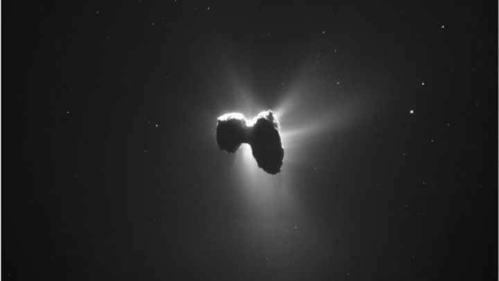 -89043889-comet-on-27-march-2016-navcam-1