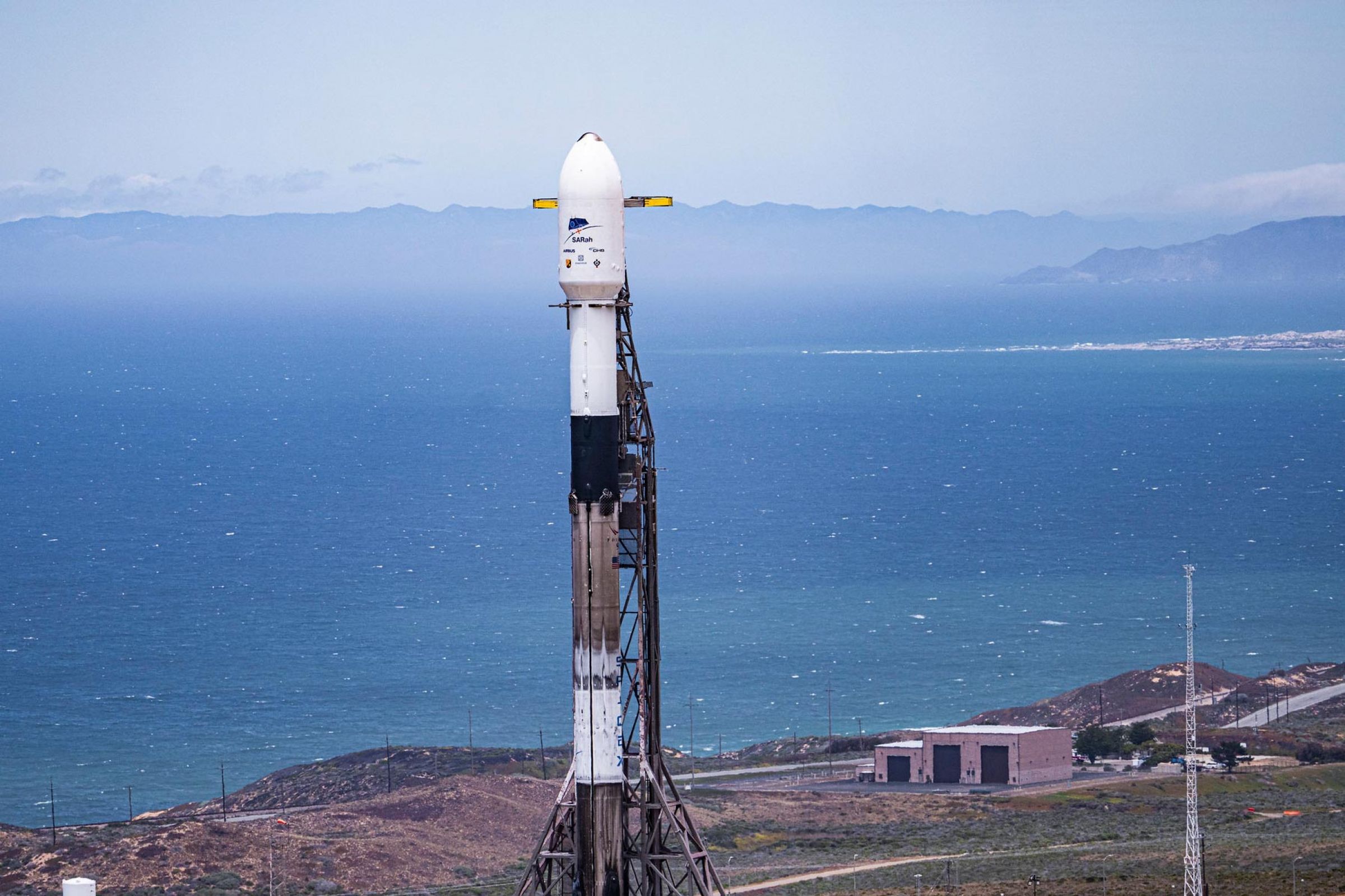 072022-spacex-starlink-preview1-spacex-crop-2400-1600-80-s-c1