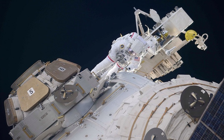 100-spacewalk-iss-ab