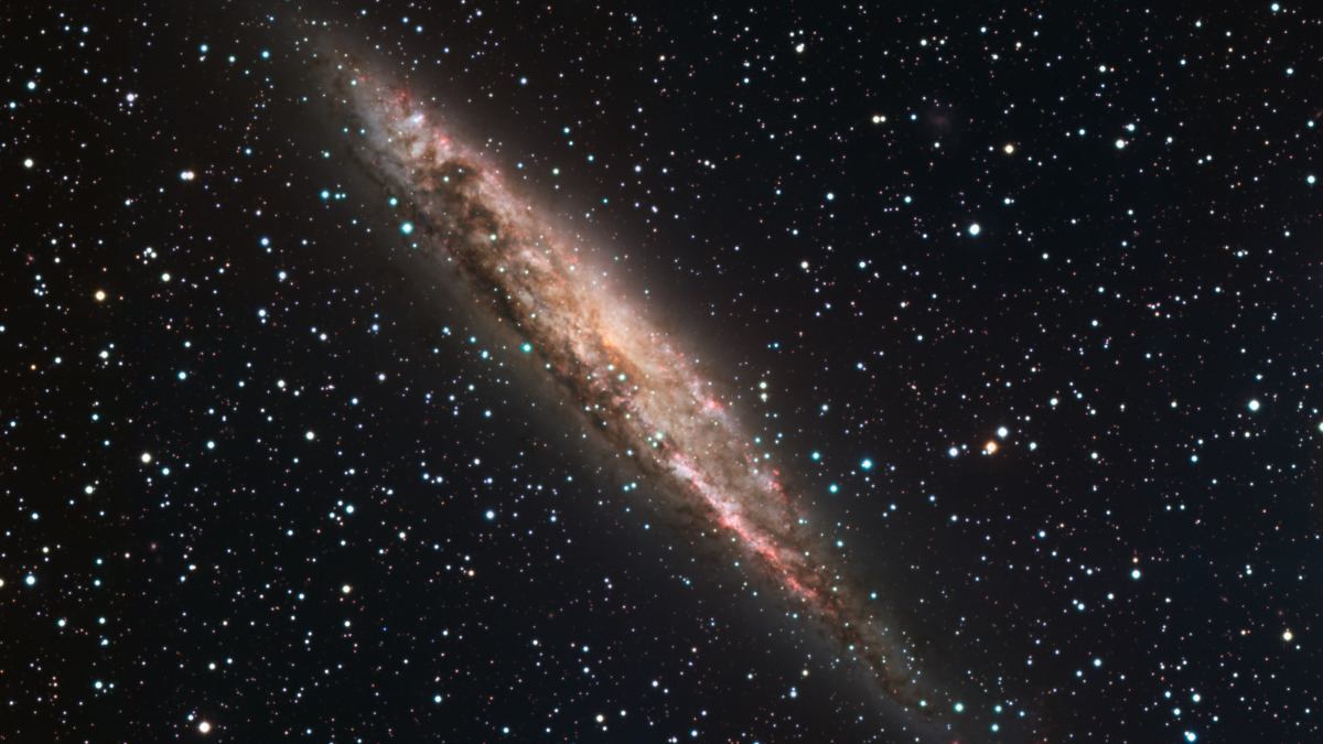 1200-spiral-galaxy-ngc-4945