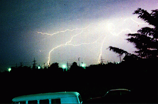 1977-07-bb-Gewitter u00fcber Mannheim (Langzeitaufnahme)