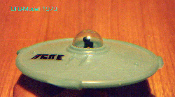 1979-06-Revell-UFO-Modell welches im Dunkeln selbst leuchtete