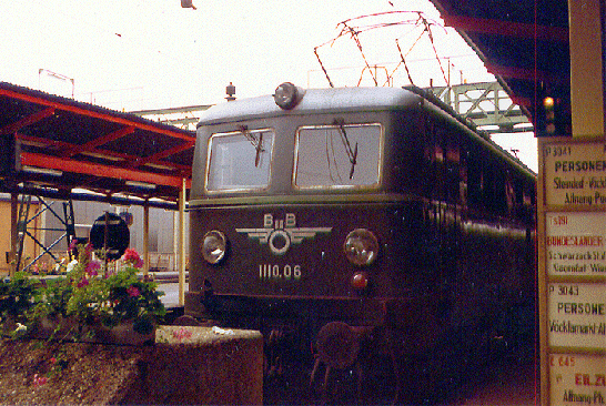 1979-bb-Umsteigen in Linz nach Ybbs an der Donau