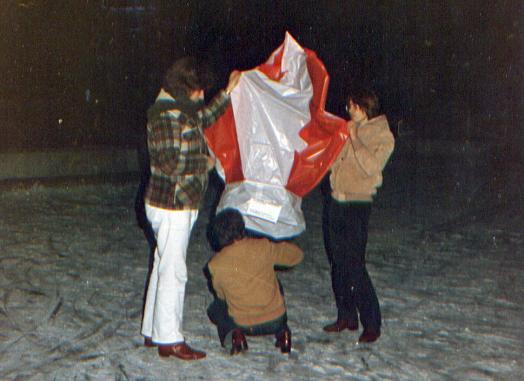 1980-01-ba-Werner Walter, Hansju00fcrgen Ku00f6hler und Thomas Geu00f6rge bei MHB-Startvorbereitung