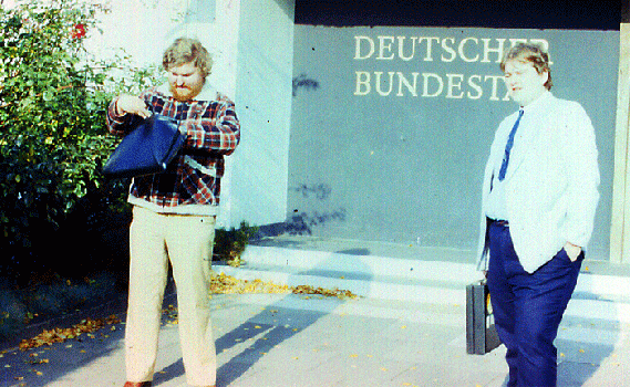 1984-04-a-CENAP-Team: Werner Walter, Hansju00fcrgen Ku00f6hler, Roland Gehardt, Jochen Ickinger beim Verteidigungsministerium in Bonn