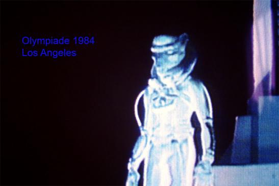 1984-06-oa-Ufo+Alien-Auftritt bei Olympiade Los-Angeles-1984