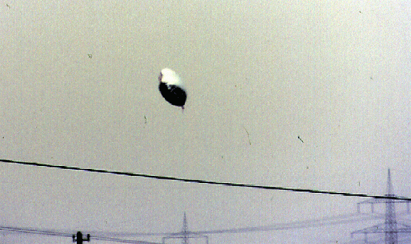 1984-08-b-Folienballon-Ufoeffekt