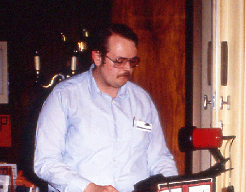 1984-10-at-Axel Ertelt mit AAS-Vortrag