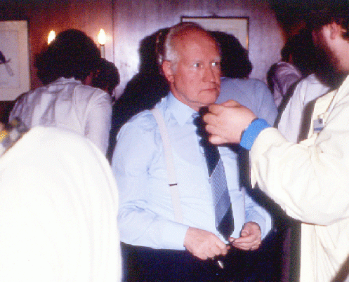 1984-10-axc-Werner im Gespru00e4ch mit DUIST-Alien-Friseur