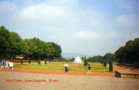 1988-09-mi-Solar-Zeppelin über Metz/Frankreich