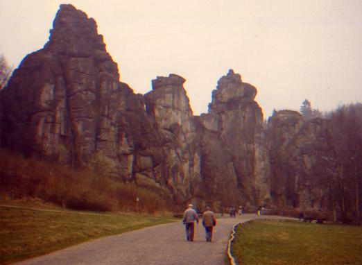 1988-11-eg-bei Externsteine