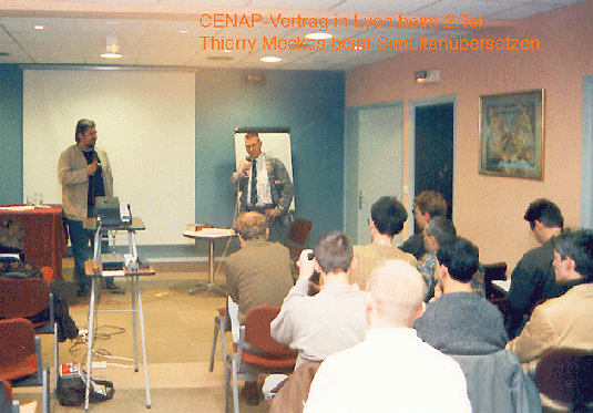 1996-11-an-erner Walter bei CENAP-Vorstellungs-Vortrag in Lyon