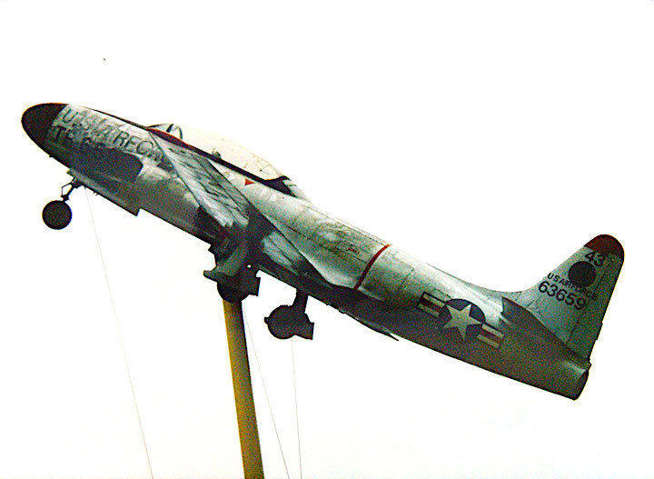 1999-08-dan-t-33-usaf
