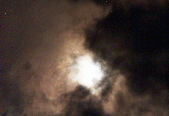 1999-08-eb-SoFi durch Wolkenlücken