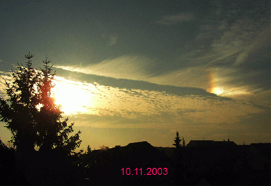 2003-11-da-rechte Nebensonne bei Sonnenuntergang - Mannheim