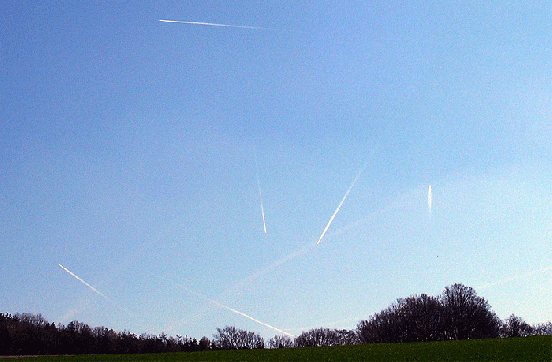 2007-04-anarc-Chemtraileffekt durch Wetterbedingungen+Flugverkehr