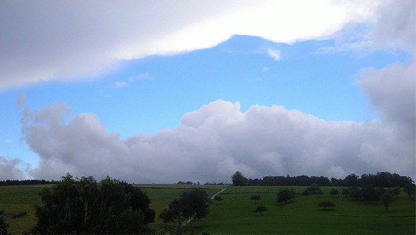2007-05-dac-Wolken u00fcber Anhu00f6he-Richtung Vielbrunn-Odw