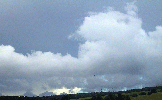 2007-05-daca-Wolken u00fcber Anhu00f6he Richtung Vielbrinn-Odw