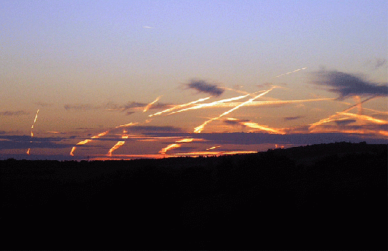 2007-08-acah-Chemtraileffkt bei Sonnenuntergang