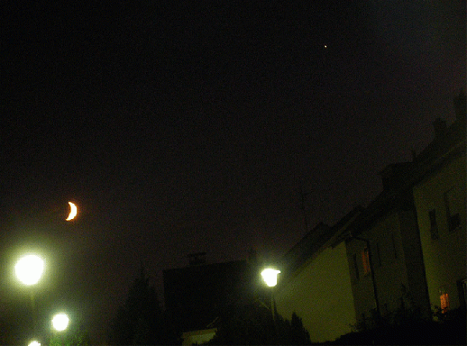 2007-10-fcc-Mondsichel+Venus u00fcber Mannheim