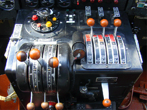 2008-06-hside-JU-52-Cockpit-Instrumente