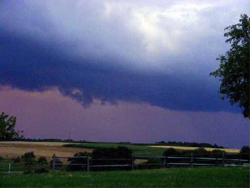 2008-07-faj-Gewitterfront u00fcber Rimhorn - Odenwald