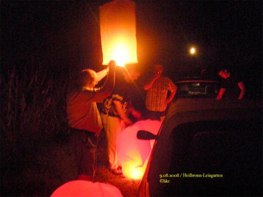 2008-08-ez-CENAP-Arbeitstreffen in Heilbronn mit Himmelslaternen-Start