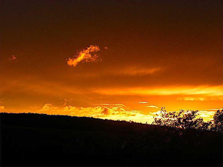 2008-08-ftn-wolkenspiel