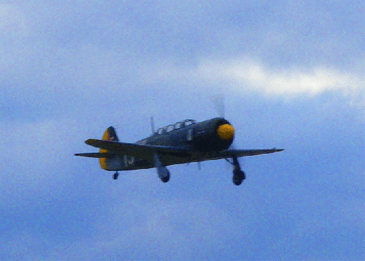 2008-09-ex-Yak-11-Überflug - Ober-Ramstadt