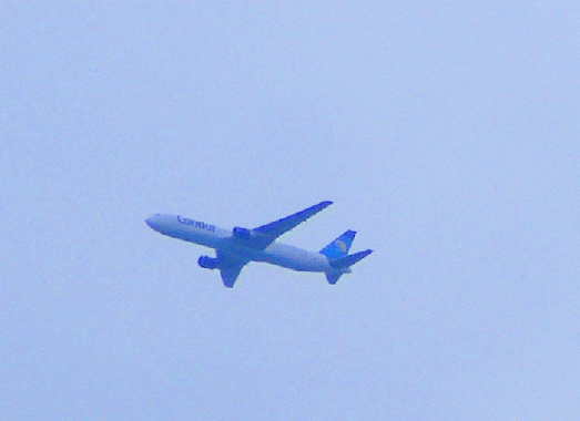 2008-11-avc-Condor-Überflieger