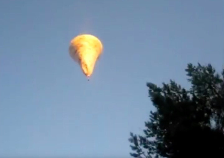 2008-newspaper-hotairballon