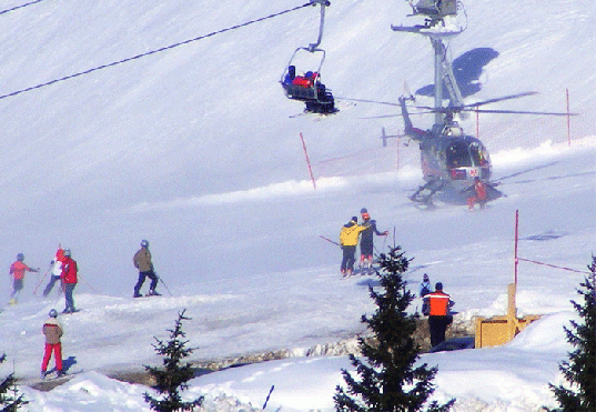 2009-02-0618-Nassfeld-Helikoptereinsatz