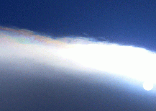2009-02-0682-t-Irisierende Wolke + Sonne