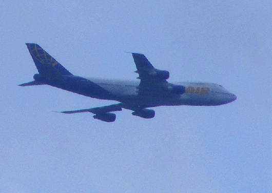 2009-04-bab-Überflieger bei Rammstein