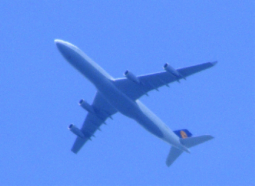 2009-05-dfe-LH-Überflieger