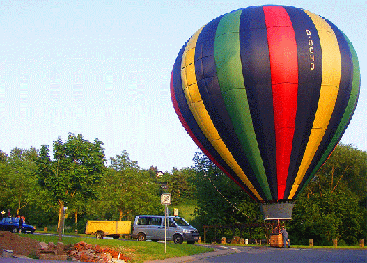 2009-05-eraj-Heiu00dfluftballon-Landung