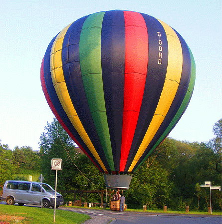2009-05-erak-Heiu00dfluftballon-Landung