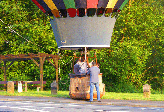 2009-05-eral-Heiu00dfluftballon-Landung