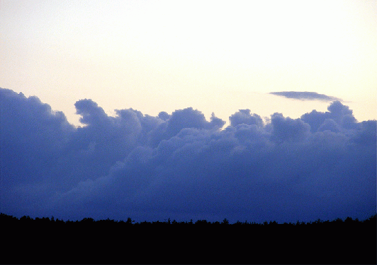 2009-07-fdb-Wolkenfront u00fcber Odenwald