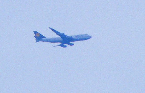 2009-07-freb-LH-B-747-Überflieger