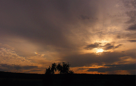 2009-08-fea-linke Nebensonne u00fcber Odenwald