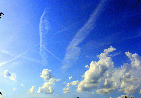 2009-08-gba-Chemtraileffekt u00fcber Odenwald