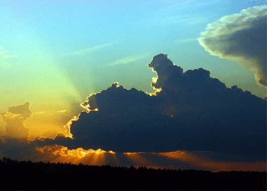 2009-08-gcdh-Sonnenstrahleneffekt bei Sonnenuntergang - Odenwald