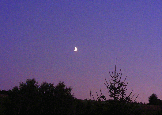 2009-08-ige-Halbmond u00fcber Odenwald