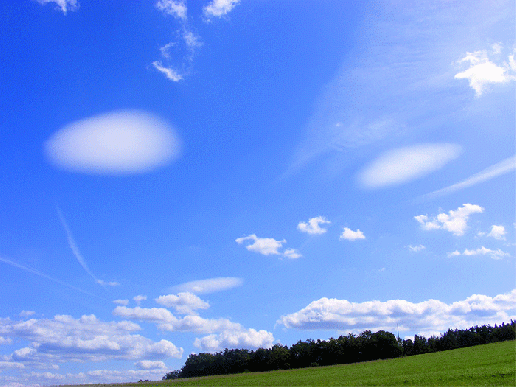 2009-08-jbwf-Linsenwolken u00fcber Odenwald