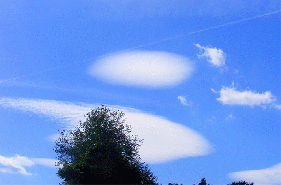 2009-08-jbwq-Linsenwolken u00fcber Odenwald