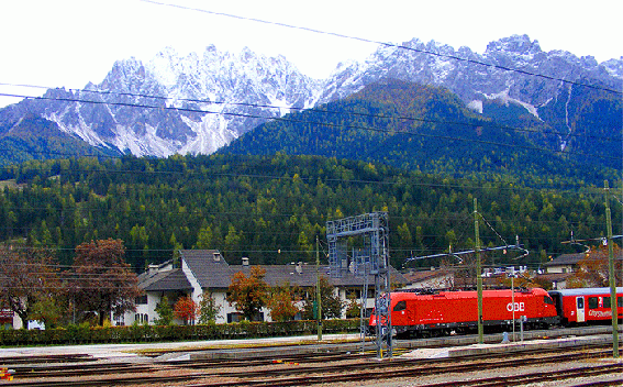 2009-10-drome-u00d6BB-Zug bei Innichen - Dolomiten-Italien
