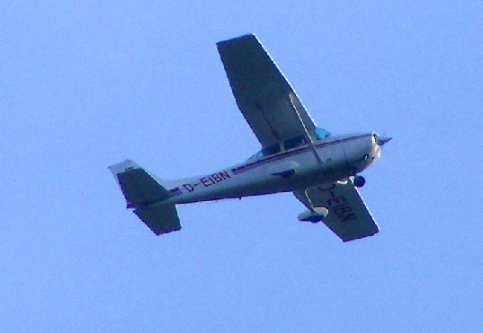 2010-04-fata-Cessna-Überflug